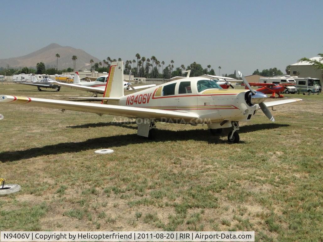 N9406V, 1969 Mooney M20C Ranger C/N 700034, Parked in the grass