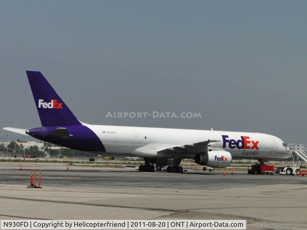N930FD, Boeing 757-2YO C/N 25240, Parked on stand by east of FedEx bldg until needed