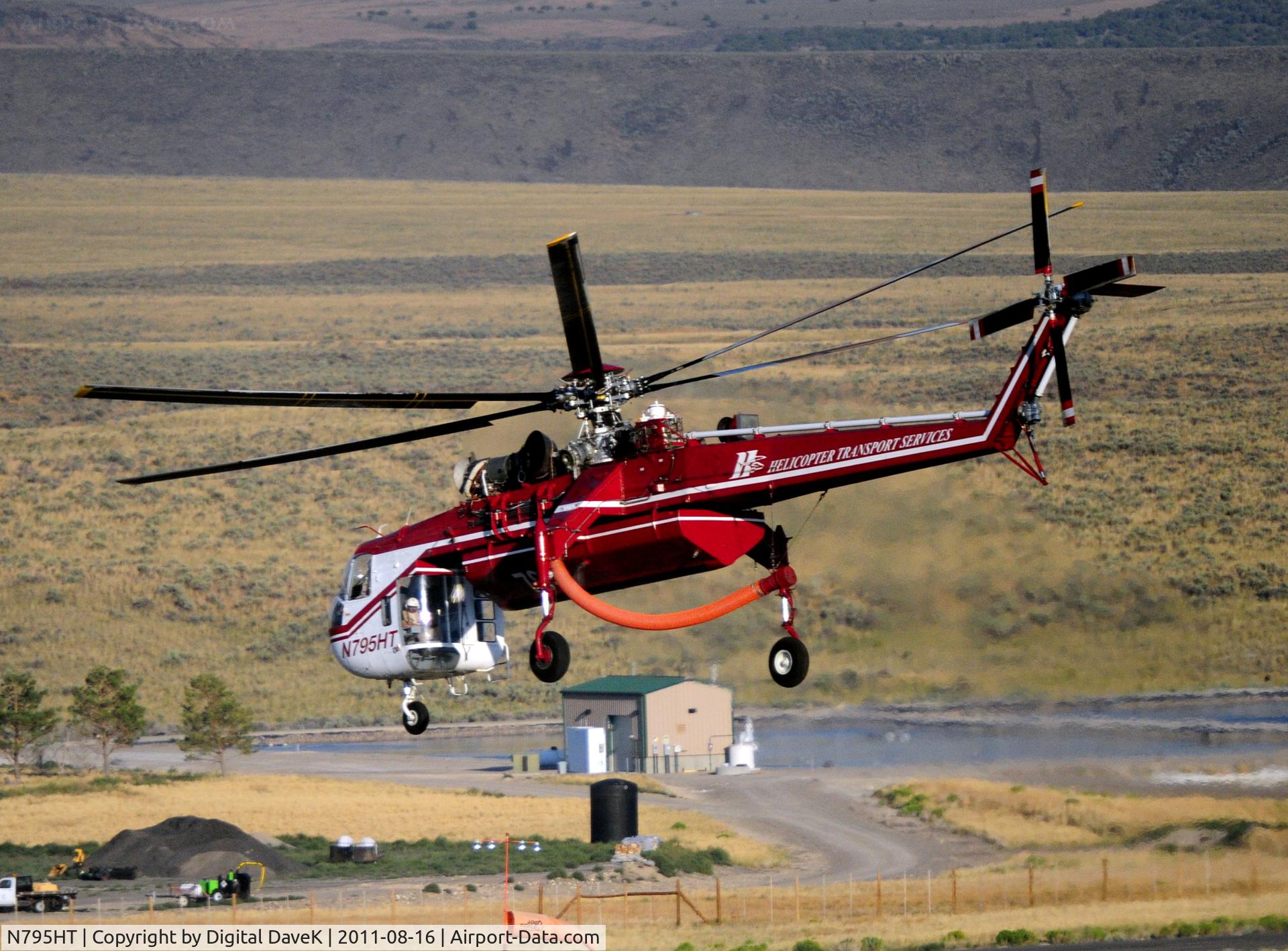 N795HT, 1968 Sikorsky CH-54A Tarhe C/N 64.063, Departing Hayden NV airport