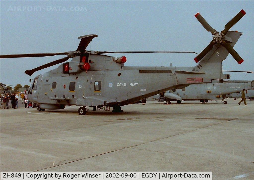 ZH849, 2000 AgustaWestland EH-101 Merlin HM.1 C/N 50118/RN29, Merlin of 824 NAS call sign 588 but still marked  265/R (a 814 NAS code). At RNAS Yeovilton Air Day September 2002.