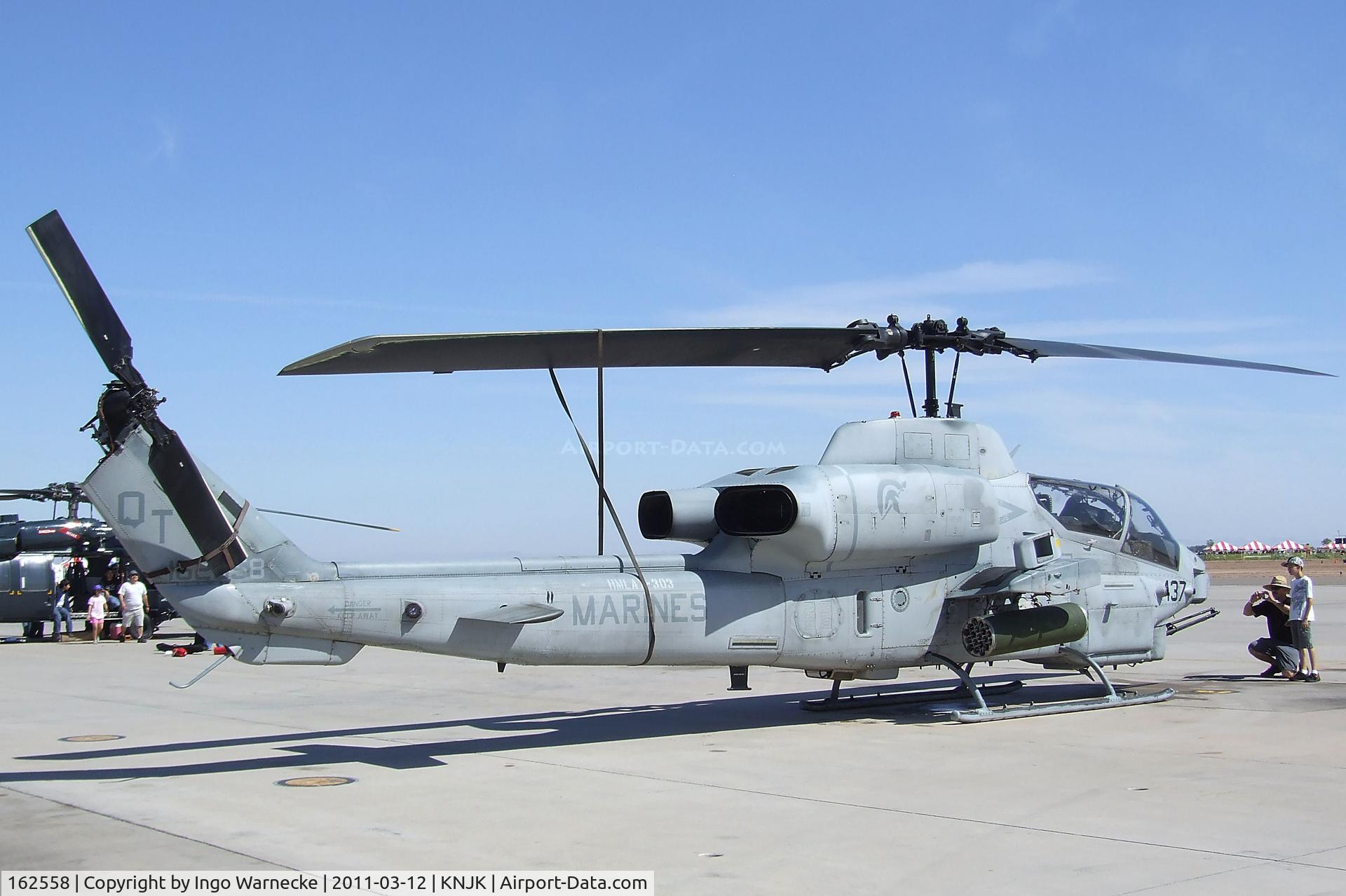 162558, Bell AH-1W Super Cobra C/N 26227, Bell AH-1W Super Cobra of the USMC at the 2011 airshow at El Centro NAS, CA