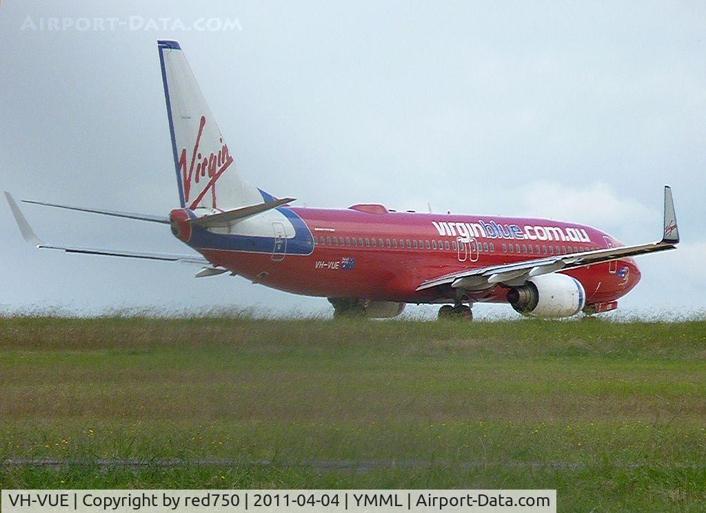 VH-VUE, 2005 Boeing 737-8FE C/N 34167, Victor Uniform Echo at the holding point for runway 16 at Tullamarine