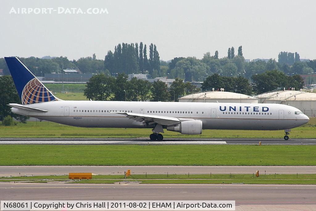 N68061, 2002 Boeing 767-424/ER C/N 29456, United Airlines