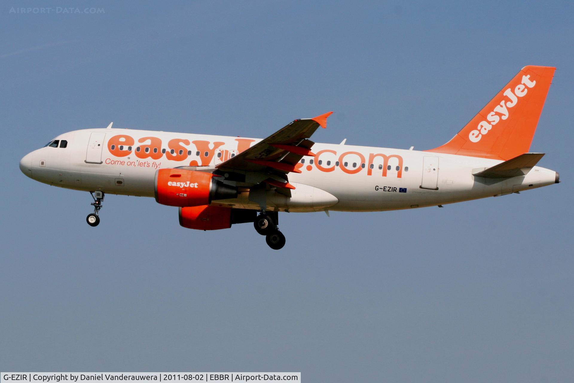 G-EZIR, 2005 Airbus A319-111 C/N 2527, Arrival of flight EZY4093 to RWY 25L