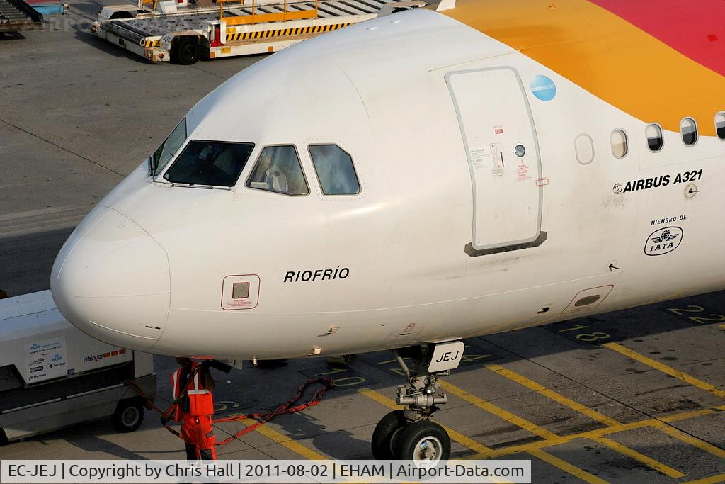 EC-JEJ, 2005 Airbus A321-211 C/N 2381, 