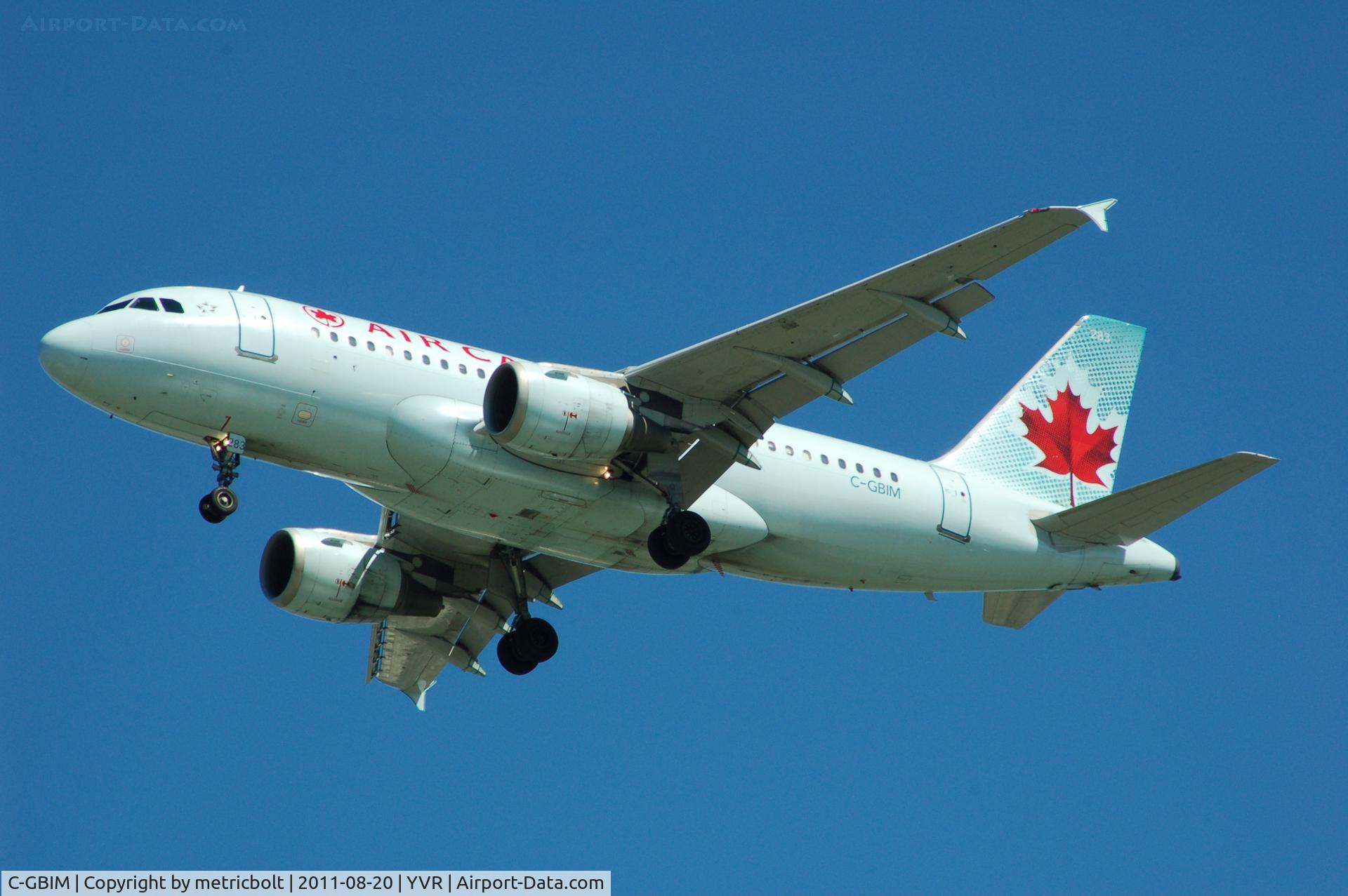 C-GBIM, 1998 Airbus A319-114 C/N 840, landing at YVR