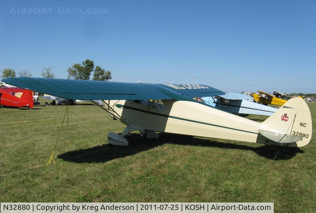 N32880, 1940 Piper J4A C/N 4-1318, EAA AirVenture 2011