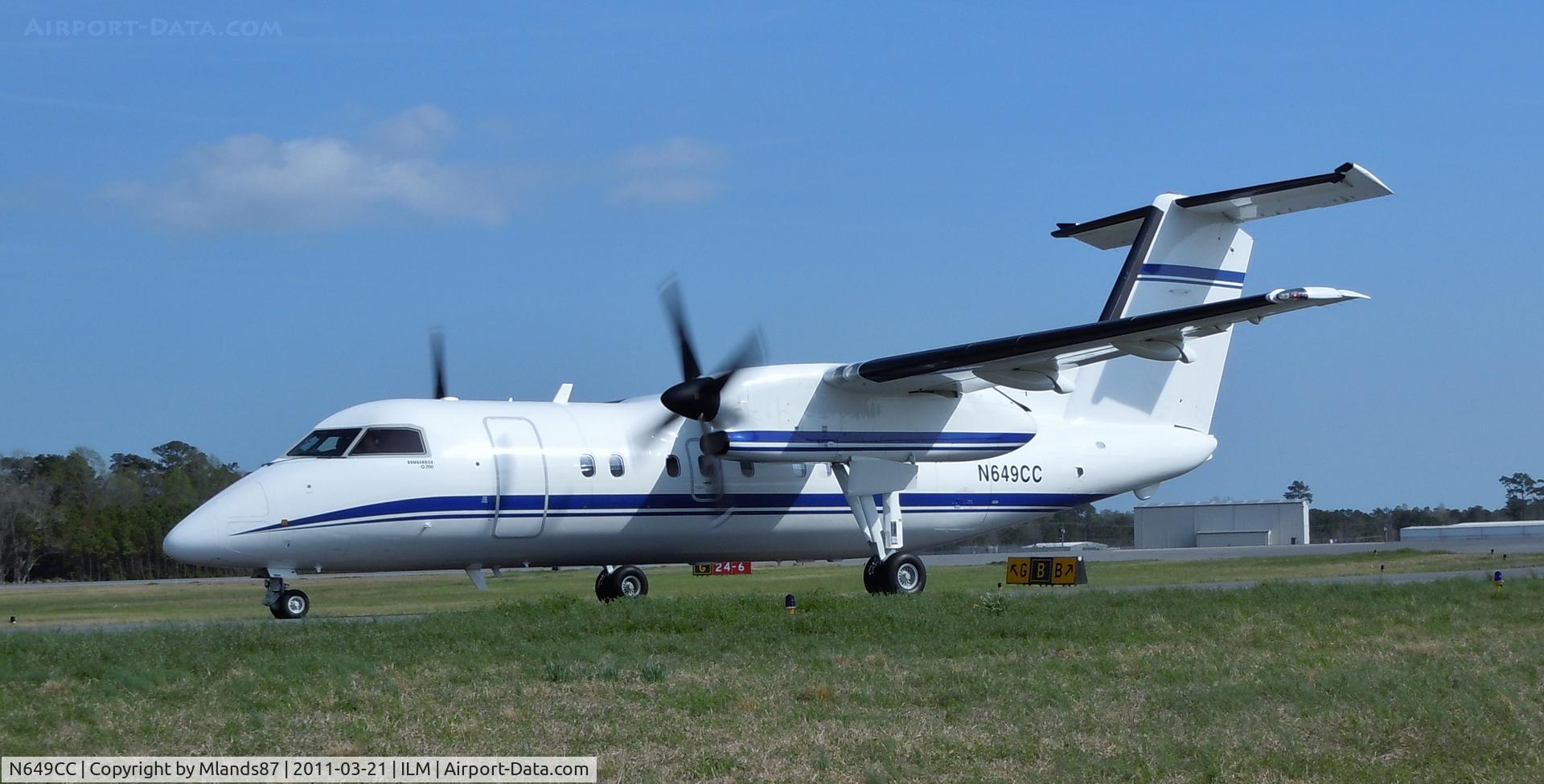 N649CC, 2007 Bombardier DHC-8-202 Dash 8 C/N 649, Taxiing to Rwy 24