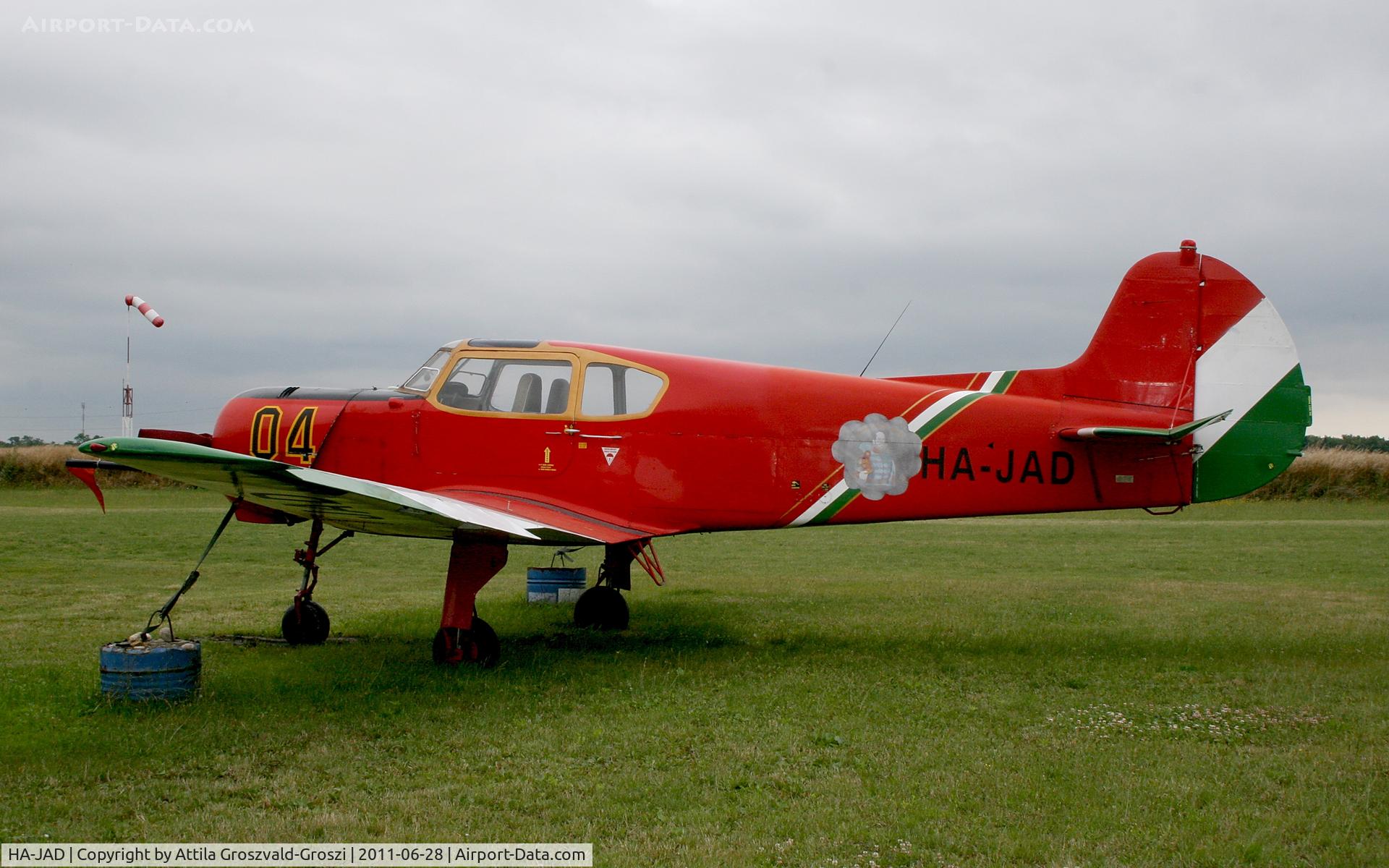 HA-JAD, 1975 Yakovlev Yak-18T C/N 5200509, Györszentiván-Böny Airfield - Hungary