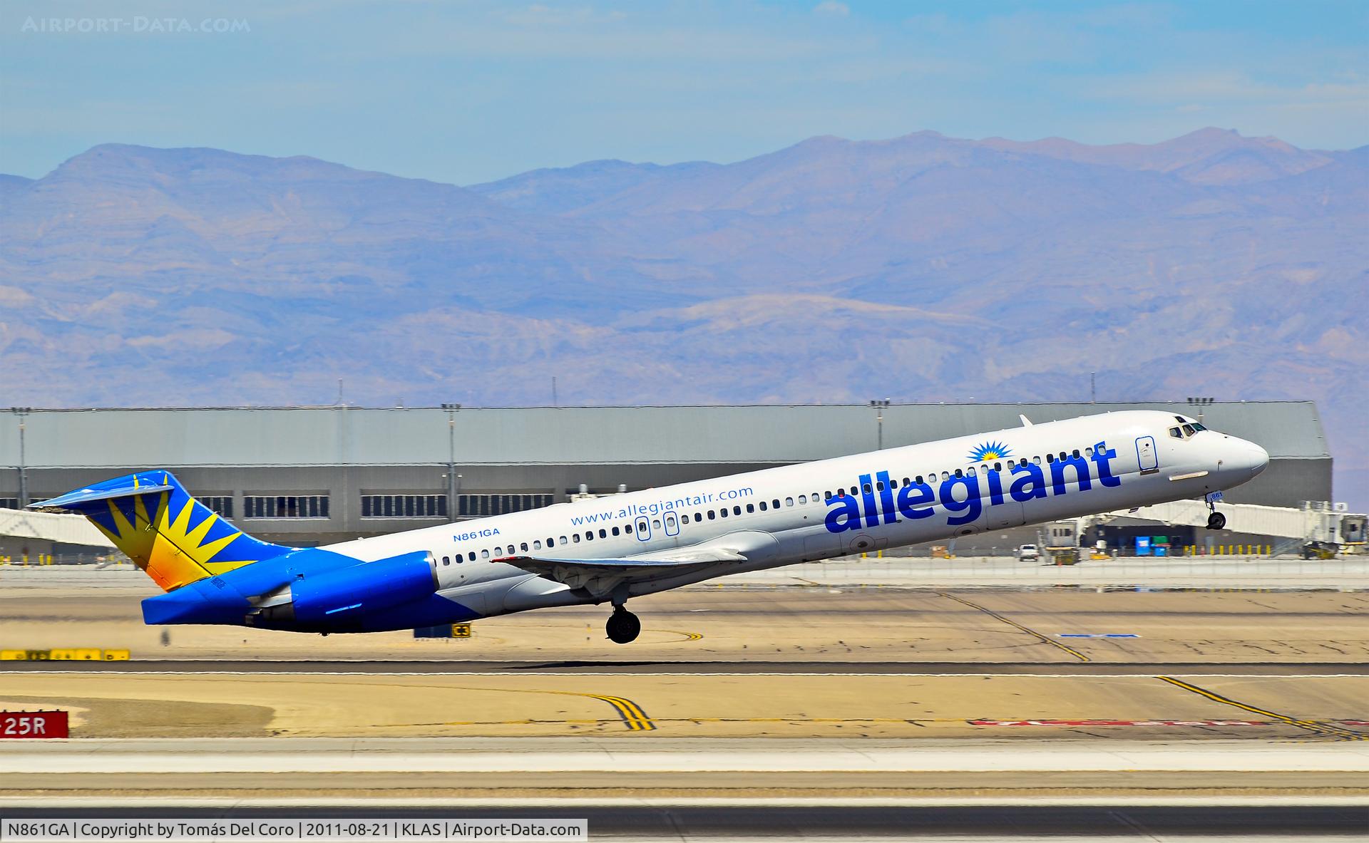 N861GA, 1987 McDonnell Douglas MD-83 (DC-9-83) C/N 49557, N861GA Allegiant Air 1987 Mcdonnell Douglas DC-9-83(MD-83) C/N 49557

Las Vegas - McCarran International (LAS / KLAS)
USA - Nevada, August 21, 2011
Photo: Tomás Del Coro