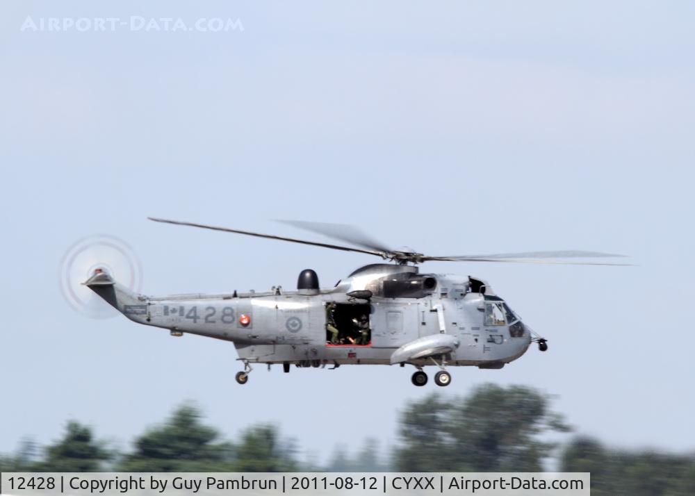 12428, 1966 Sikorsky CH-124A Sea King C/N 61-332, Performing at the 2011 Abbotsford, BC airshow