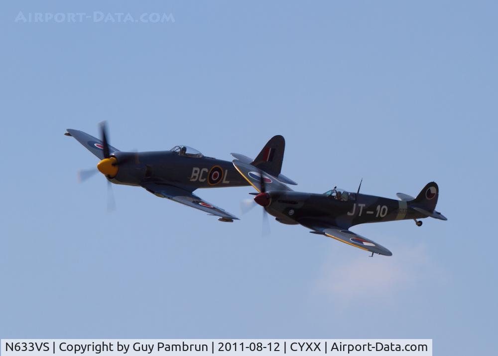 N633VS, 1945 Supermarine 361 Spitfire LF.IXe C/N CBAF.IX.571, Performing at the 2011 Abbotsford,BC airshow