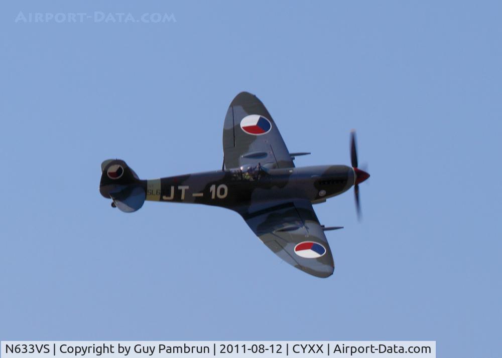 N633VS, 1945 Supermarine 361 Spitfire LF.IXe C/N CBAF.IX.571, Performing at the 2011 Abbotsford,BC airshow