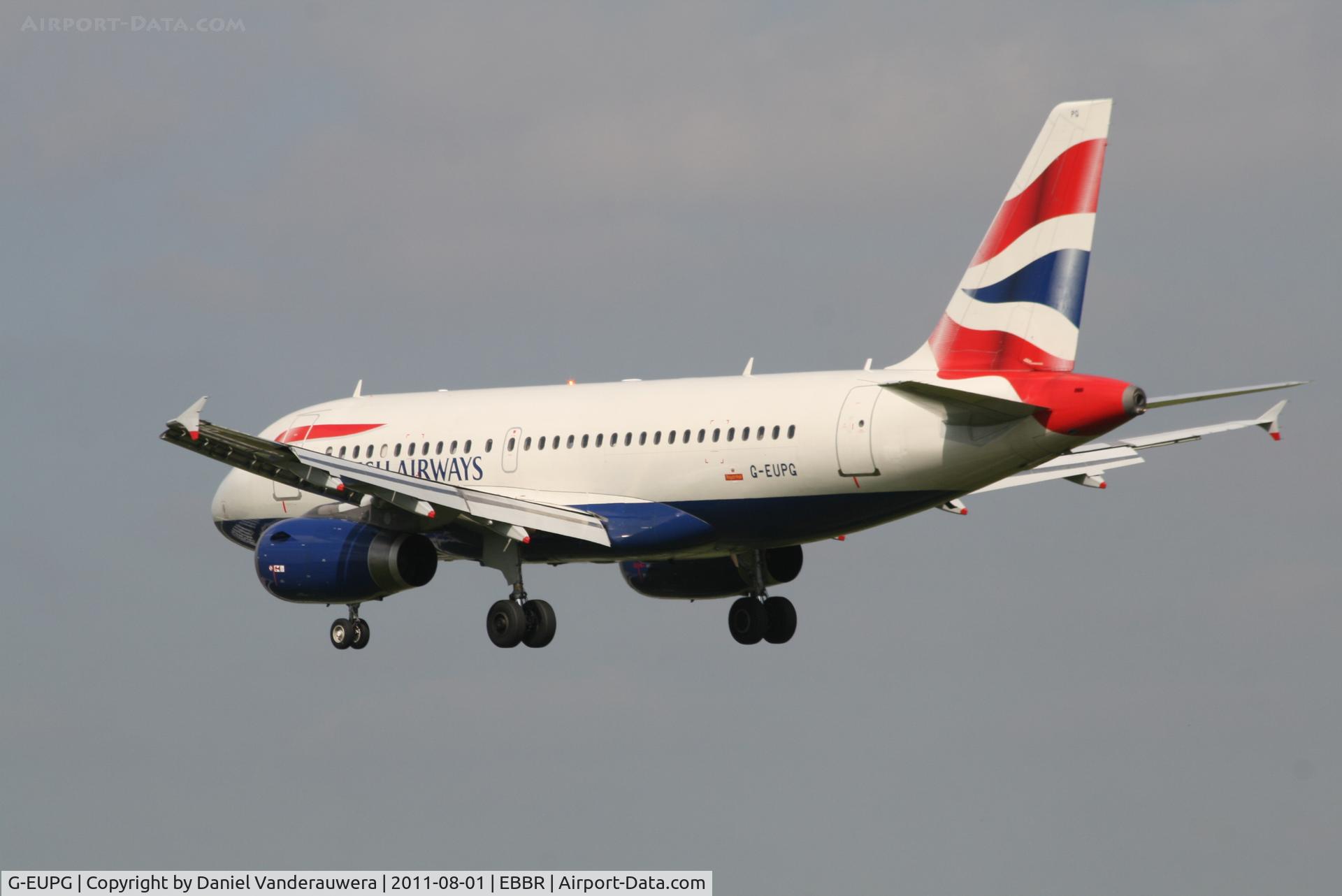 G-EUPG, 2000 Airbus A319-131 C/N 1222, Flight BA392 is descending to RWY 25L