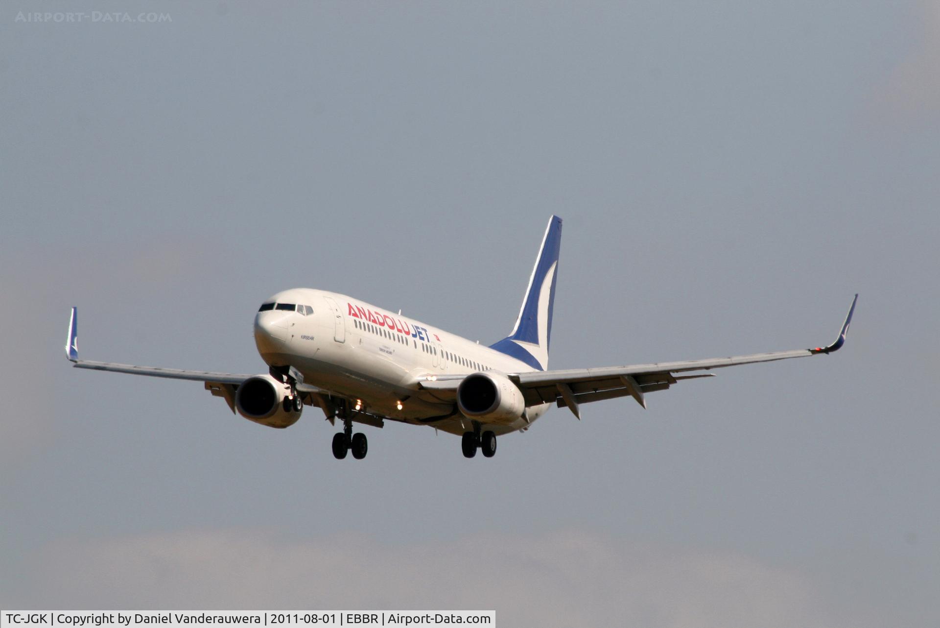 TC-JGK, 2006 Boeing 737-8F2 C/N 34409, Arrival of flight TK7352 to RWY 25L