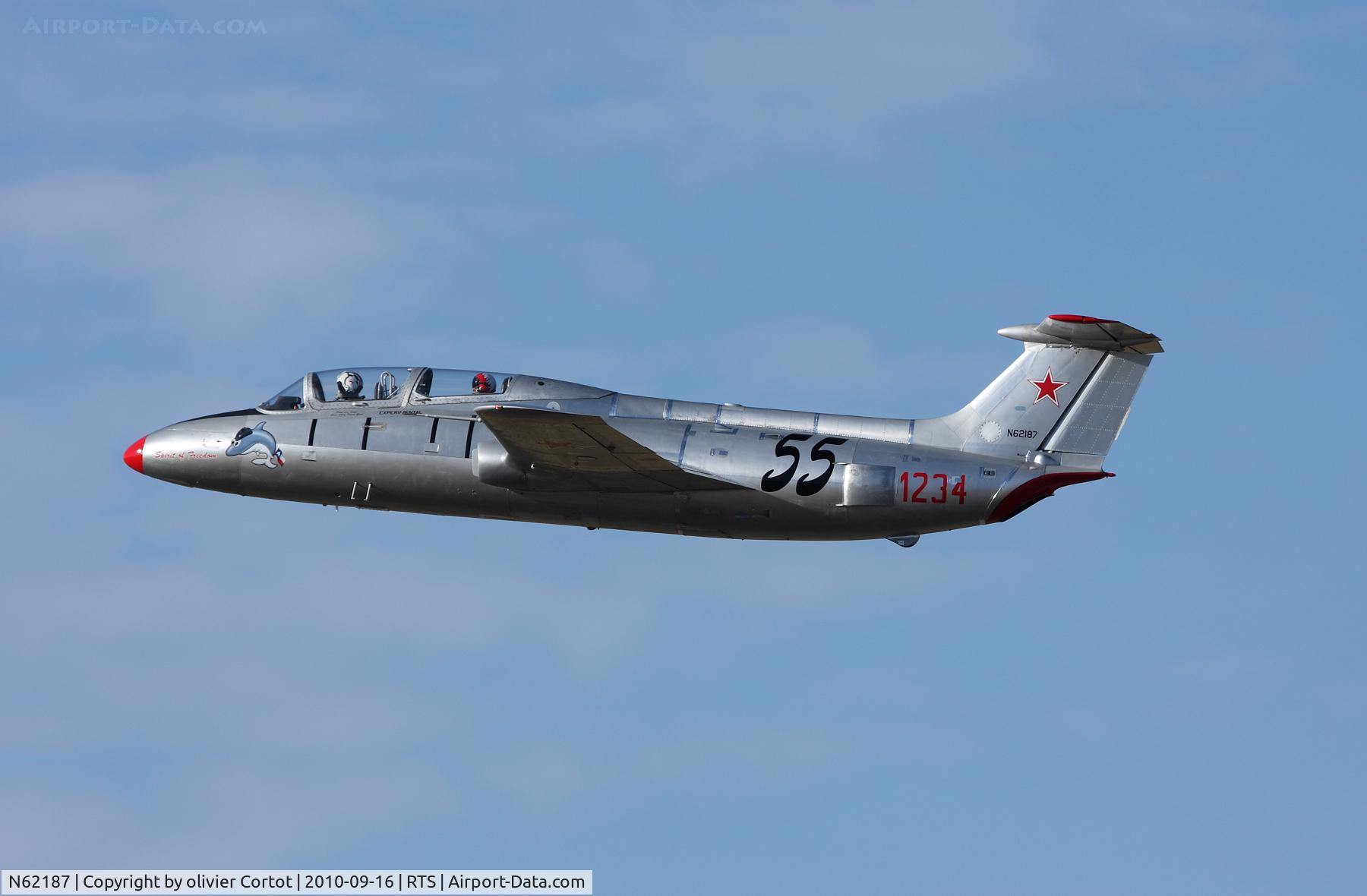 N62187, 1966 Aero L-29 Delfin C/N 1234, evening flight for this L-29