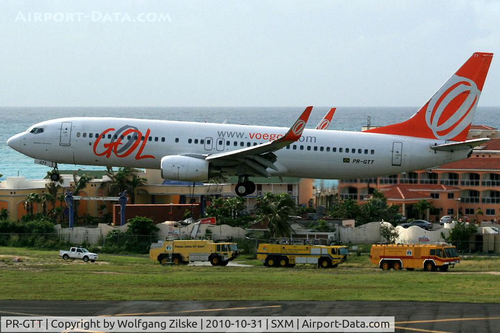 PR-GTT, 2007 Boeing 737-8EH C/N 34268, visitor