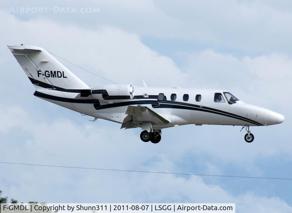 F-GMDL, 2000 Cessna 525 CitationJet CJ1 C/N 525-0400, Landing rwy 23