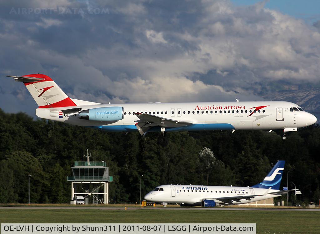 OE-LVH, 1993 Fokker 100 (F-28-0100) C/N 11456, Landing rwy 23
