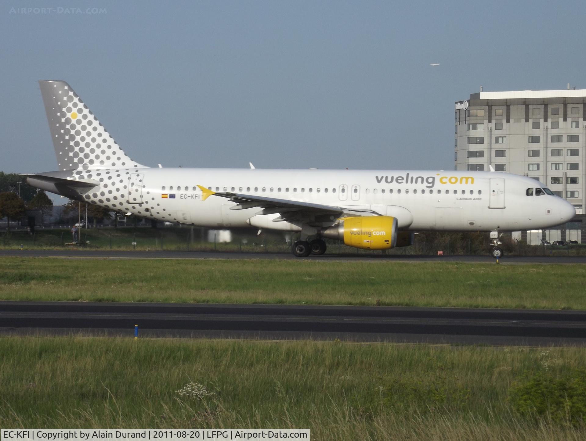 EC-KFI, 2007 Airbus A320-216 C/N 3174, Not yet named with a word coinage either starting with or ending with Vueling, Foxtrott-India first served Clickair