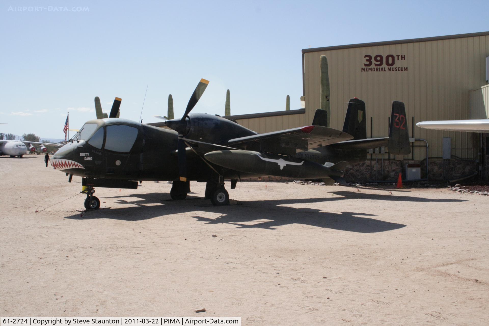 61-2724, 1961 Grumman OV-1C Mohawk C/N 67C, Taken at Pima Air and Space Museum, in March 2011 whilst on an Aeroprint Aviation tour