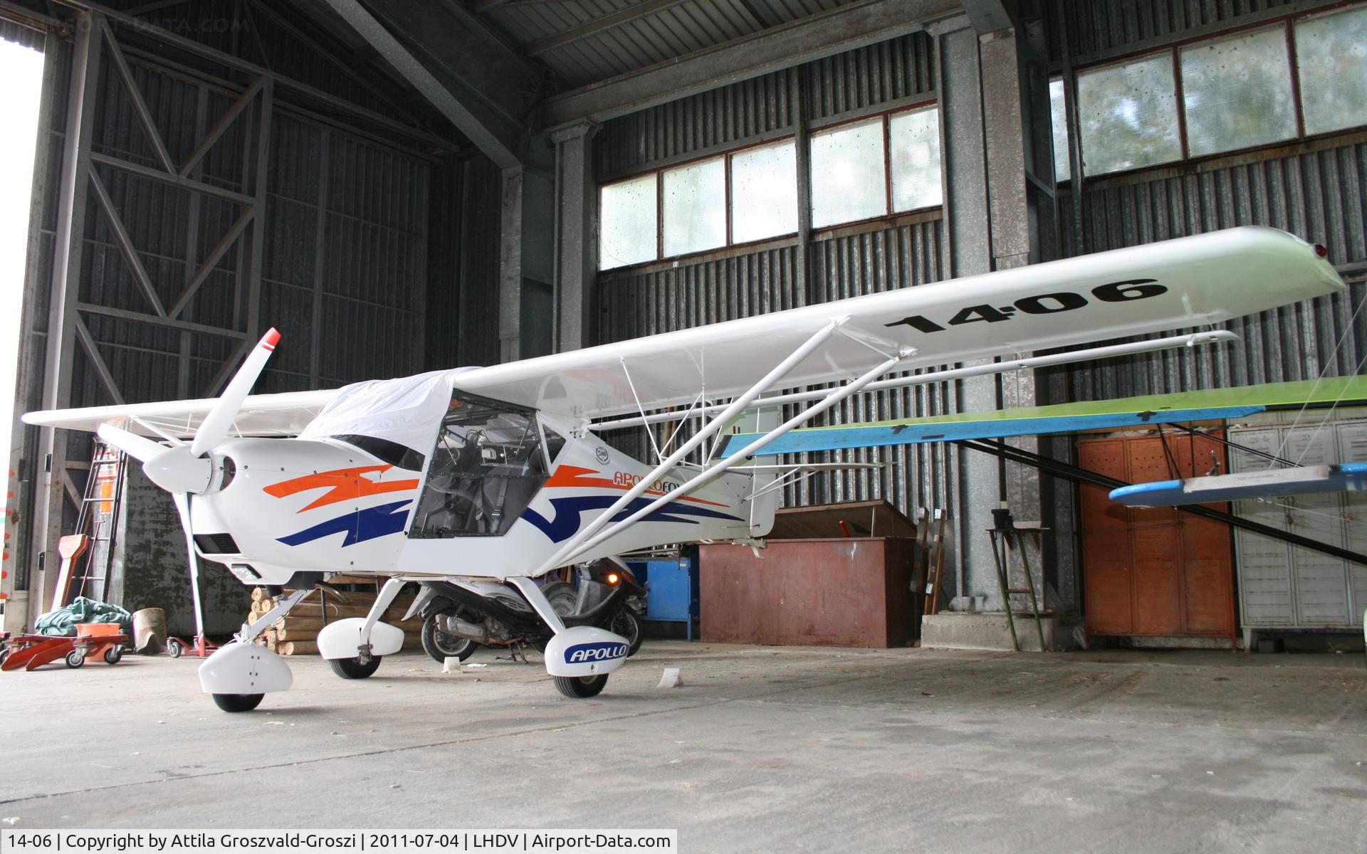 14-06, 2009 Halley Apollo Fox C/N 140709, Dunaujváros Airport - Hungary