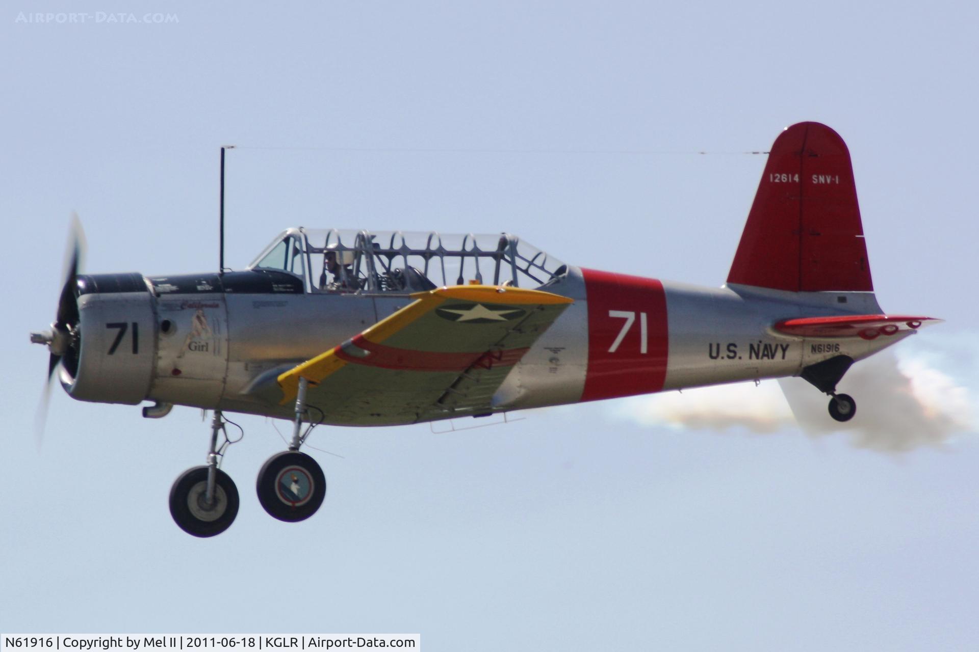 N61916, 1942 Vultee SNV-1 (BT-13A) Valiant C/N 7041, 2011 Wings Over Gaylord Air Show