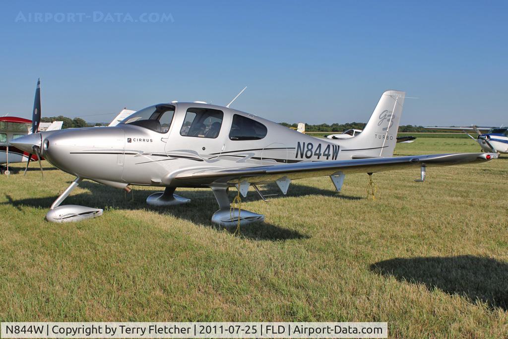 N844W, 2008 Cirrus SR22 C/N 3158, 2008 Cirrus Design Corp SR22, c/n: 3158 at Fond Du Lac