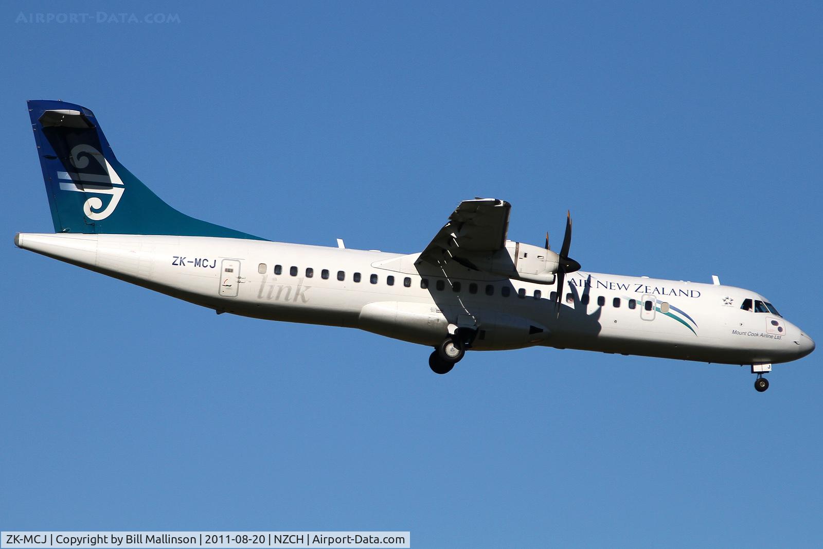 ZK-MCJ, 1999 ATR 72-212A C/N 624, finals to 20