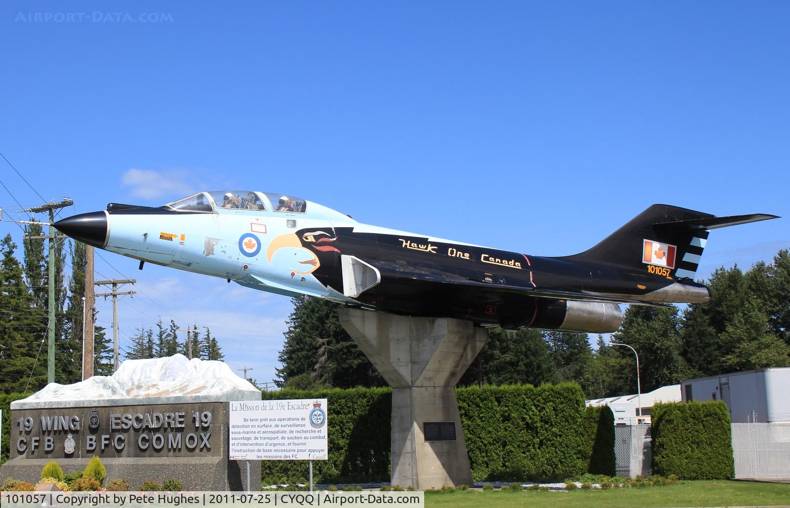 101057, 1957 McDonnell CF-101B Voodoo C/N 607, 101057 Voodoo gate guard at CFB Comox