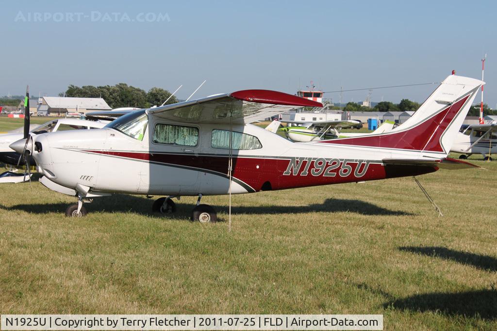 N1925U, 1982 Cessna T210N Turbo Centurion C/N 21064750, 1982 Cessna T210N, c/n: 21064750 at Fond Du Lac