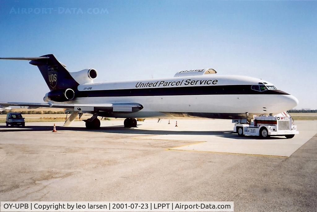 OY-UPB, 1968 Boeing 727-180C C/N 19874, Lisboa Portugal 23.7.01
