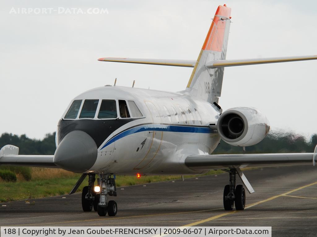 188, Dassault Falcon (Mystere) 20C C/N 188, au roulage Cazaux Air Force Base