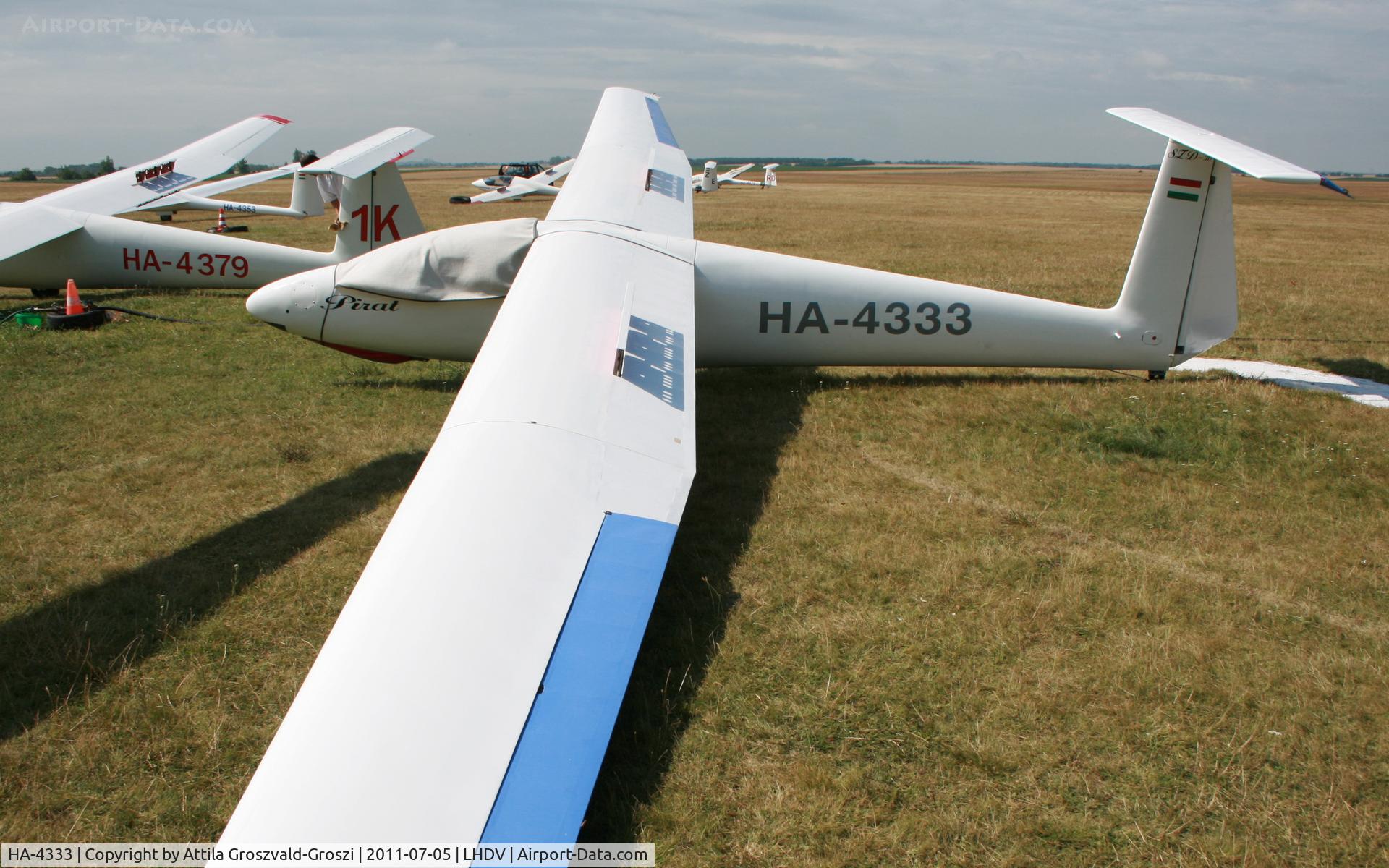 HA-4333, 1975 PZL-Bielsko SZD-30 Pirat C/N S-04.24, Dunaujváros Airport - Hungary