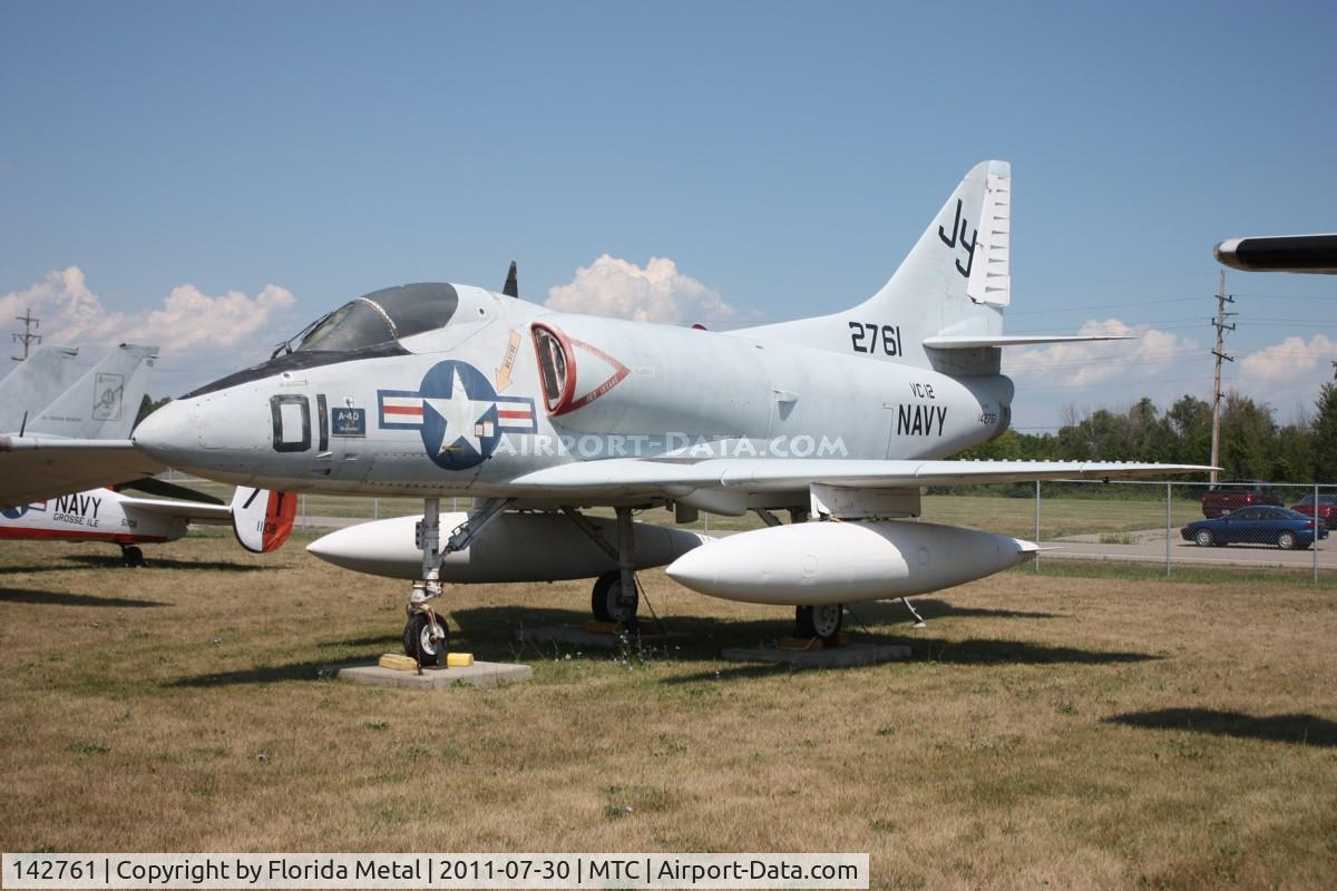 142761, Douglas A4D-2 C/N 11823, A-4 Skyhawk