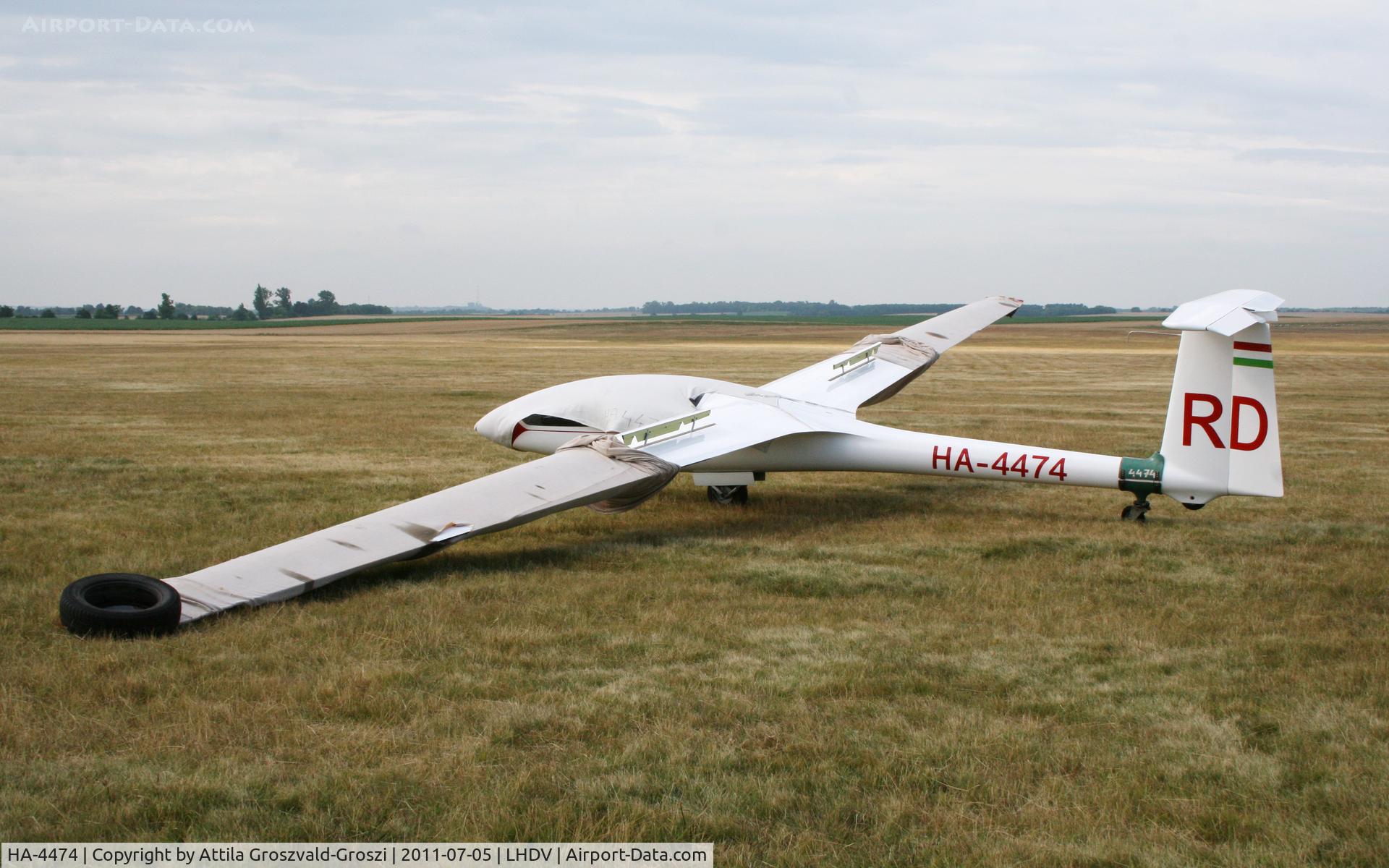HA-4474, 1982 PZL-Bielsko SZD-48-1 Jantar Standard 2 C/N B-1234, Dunaujváros Airport - Hungary