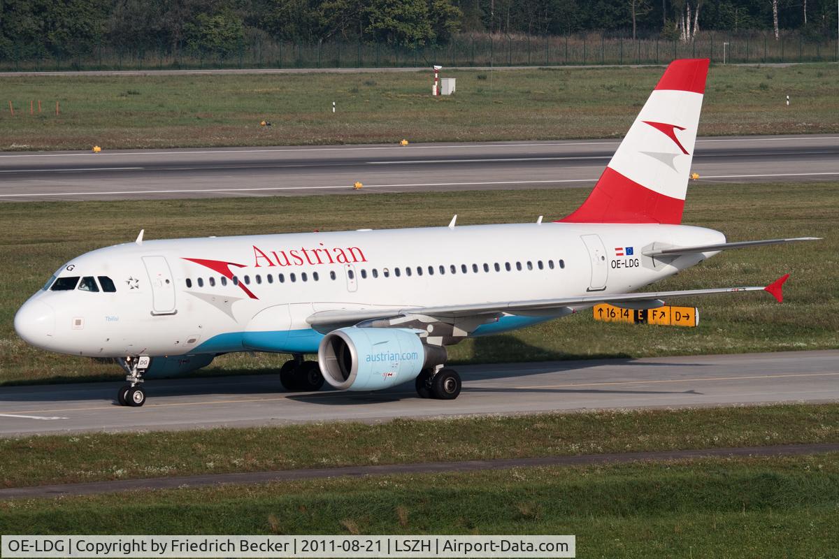 OE-LDG, 2006 Airbus A319-112 C/N 2652, taxying to the gate