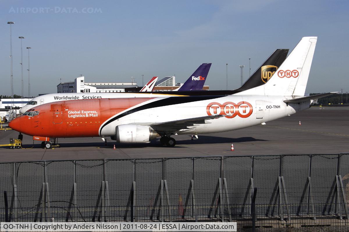 OO-TNH, 1988 Boeing 737-301F C/N 23930/1539, Parked at R10.