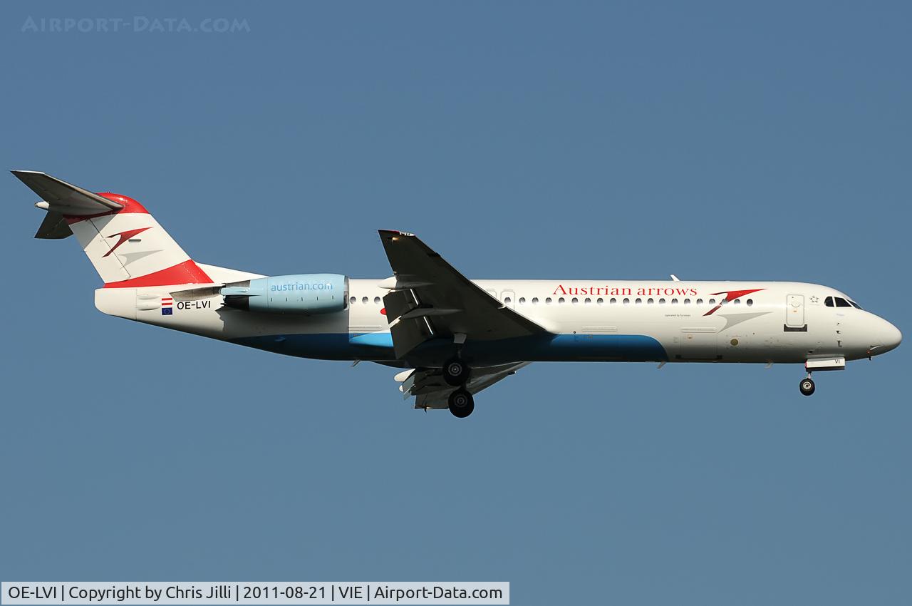 OE-LVI, 1993 Fokker 100 (F-28-0100) C/N 11468, Austrian arrows