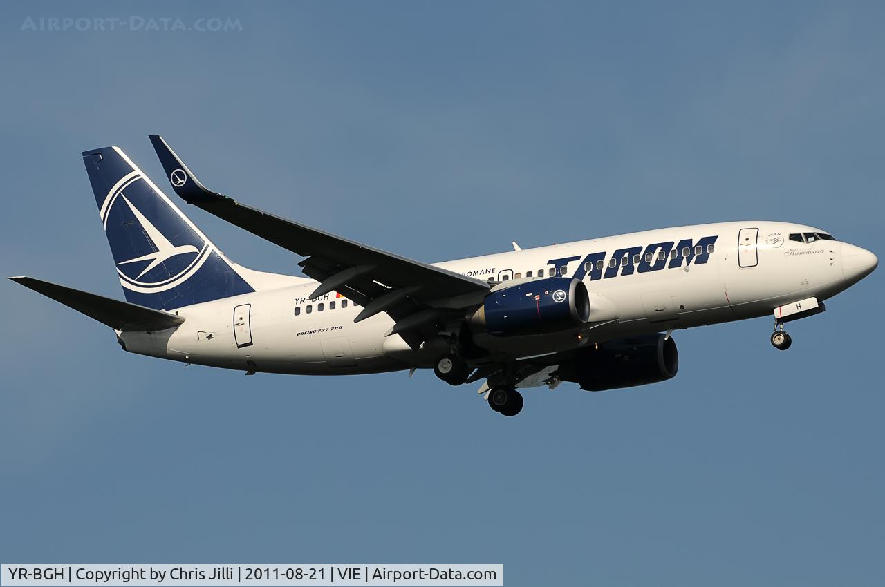 YR-BGH, 2003 Boeing 737-78J C/N 28438, TAROM