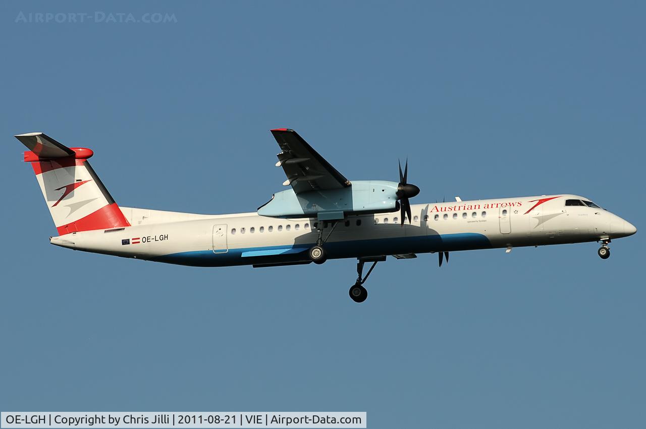 OE-LGH, 2002 De Havilland Canada DHC-8-402Q Dash 8 C/N 4075, Austrian arrows
