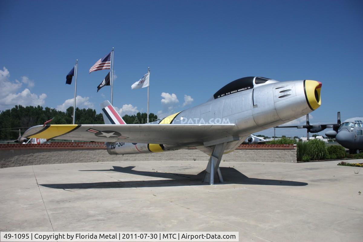 49-1095, 1949 North American F-86A Sabre C/N 161-88, F-86A