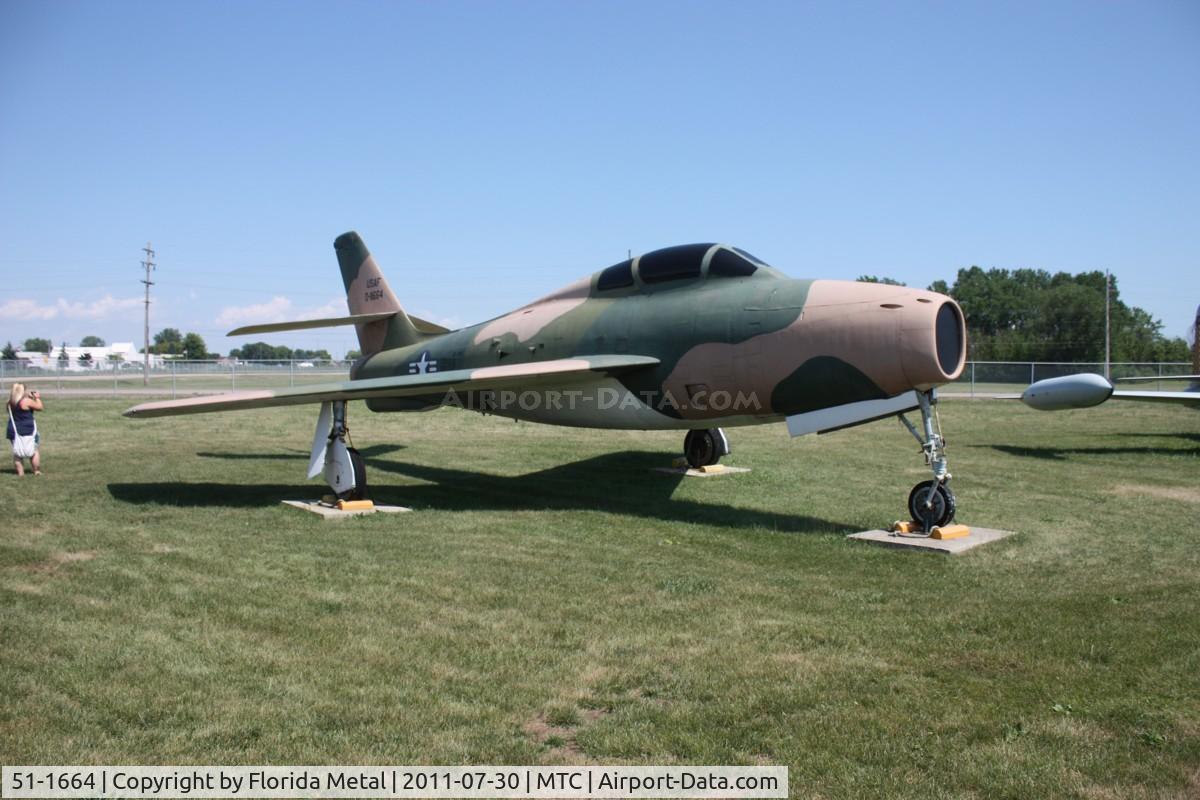 51-1664, 1951 Republic F-84F Thunderstreak C/N Not found 51-1664, F-84F Thunderstreak