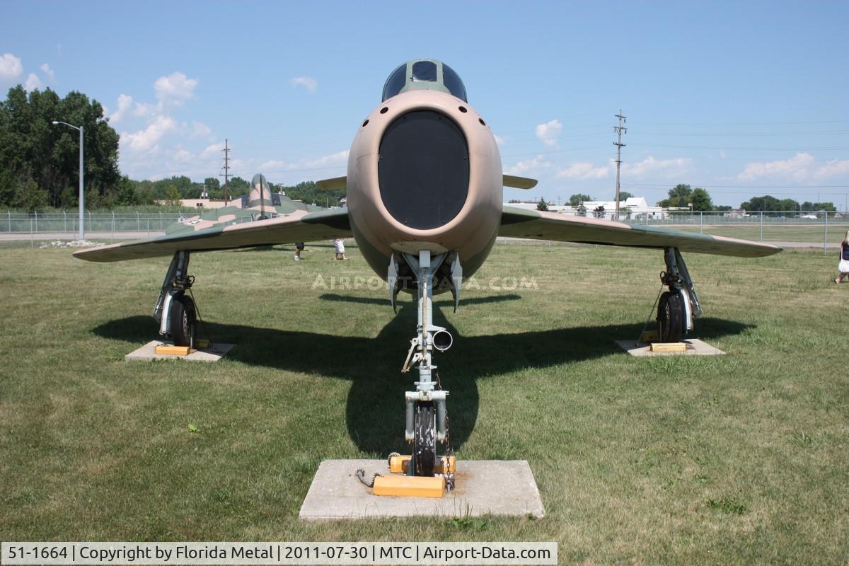 51-1664, 1951 Republic F-84F Thunderstreak C/N Not found 51-1664, F-84F Thunderstreak