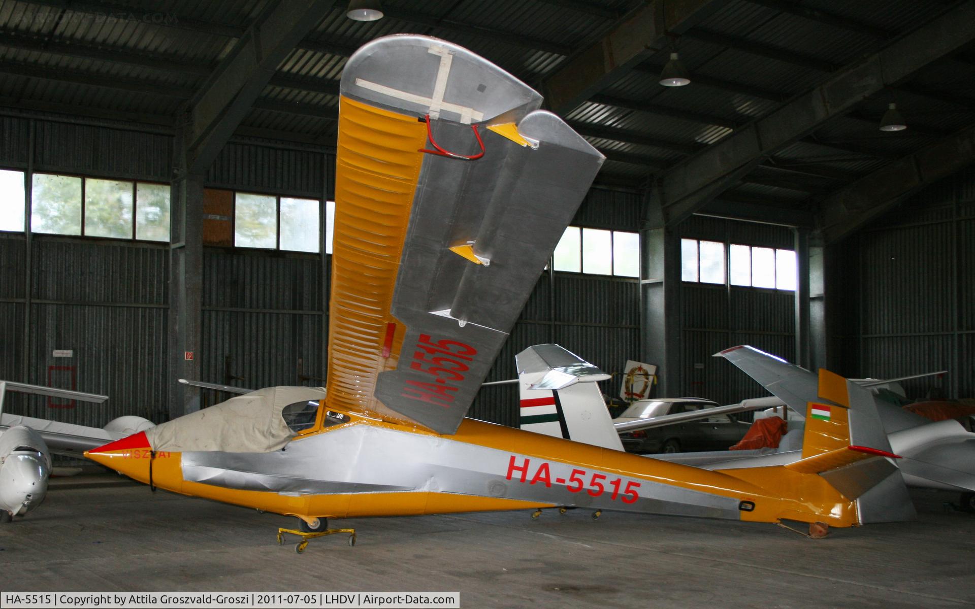 HA-5515, 1984 Rubik R-26SU Góbé 82 C/N AA800031, Dunaujváros Airport - Hungary