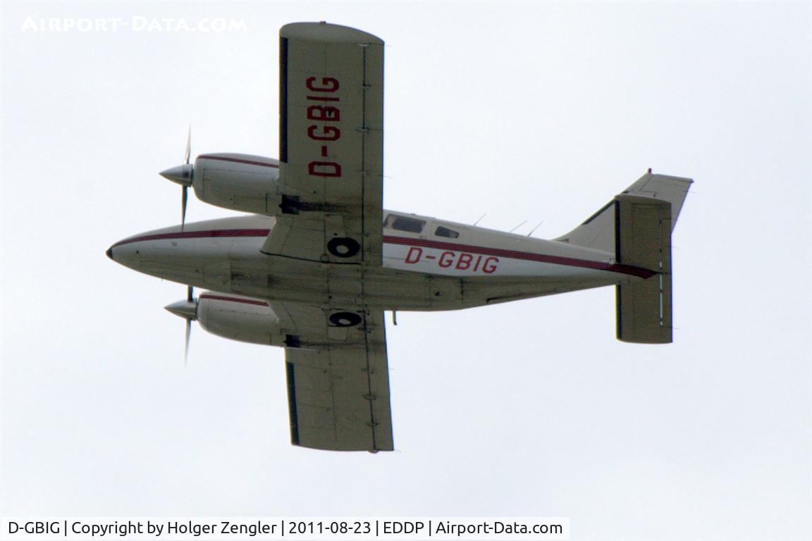D-GBIG, 1980 Piper PA-34-200T Seneca II C/N 34-8070018, Low approach on zero eight left.......