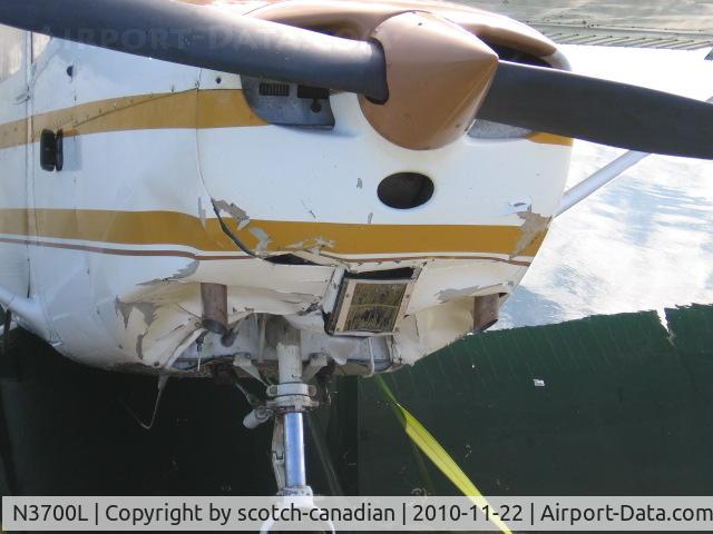 N3700L, 1965 Cessna 172G C/N 17253869, 1965 Cessna 172G, N3700L after running out of fuel and ditching in a Retention Pond in Auburndale, FL