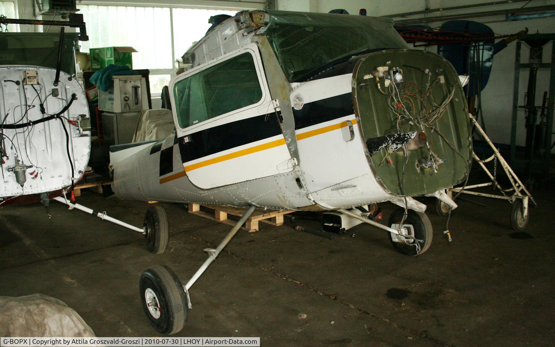 G-BOPX, 1980 Cessna A152 Aerobat C/N A152-0932, Öcsény Airport - Hungary