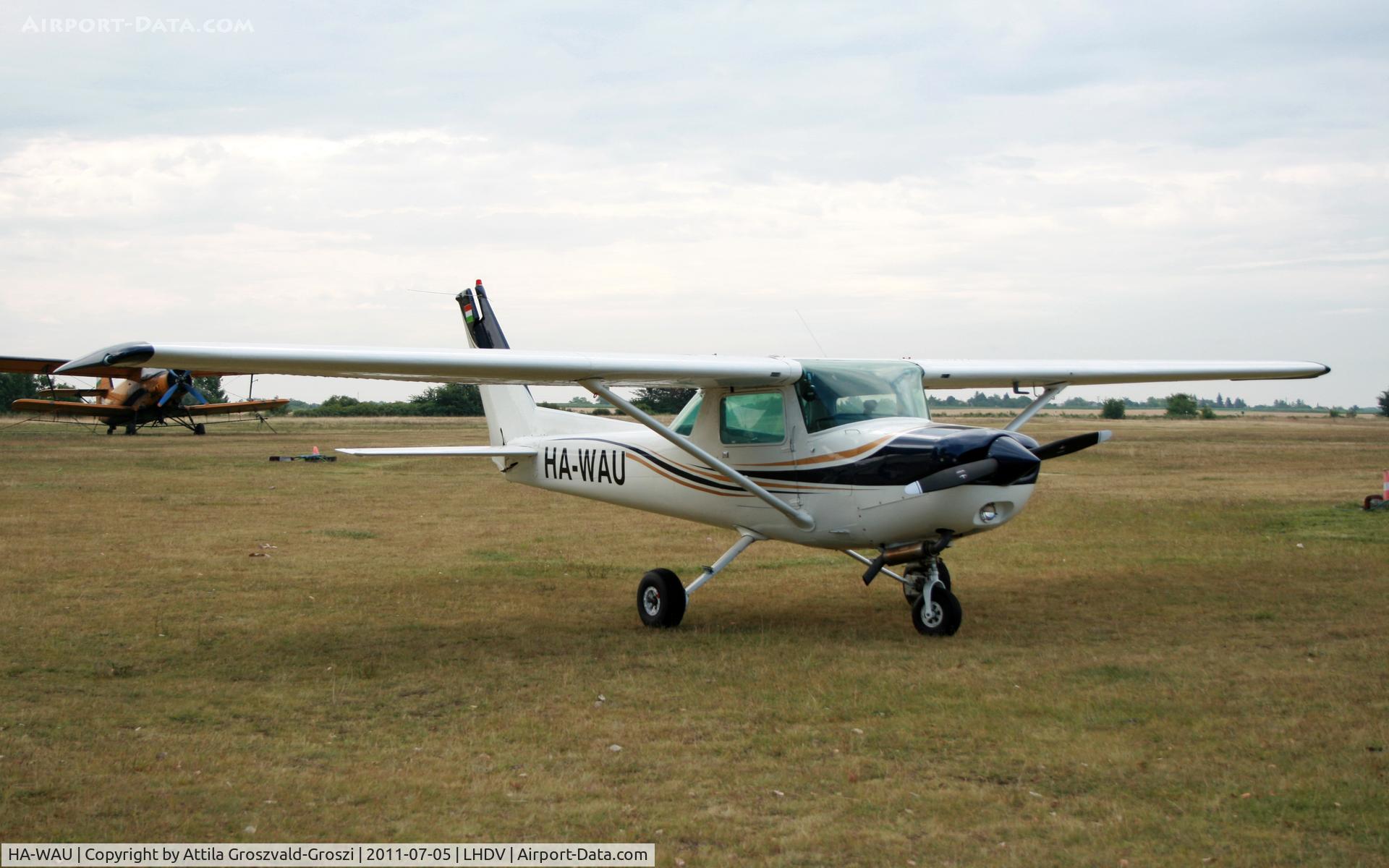 HA-WAU, 1980 Cessna A152 Aerobat C/N A152-0932, Dunaujváros Airport - Hungary