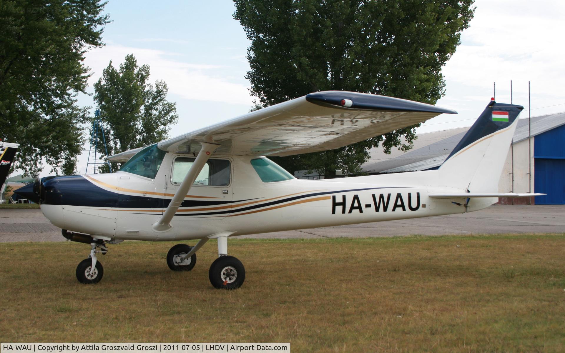 HA-WAU, 1980 Cessna A152 Aerobat C/N A152-0932, Dunaujváros Airport - Hungary